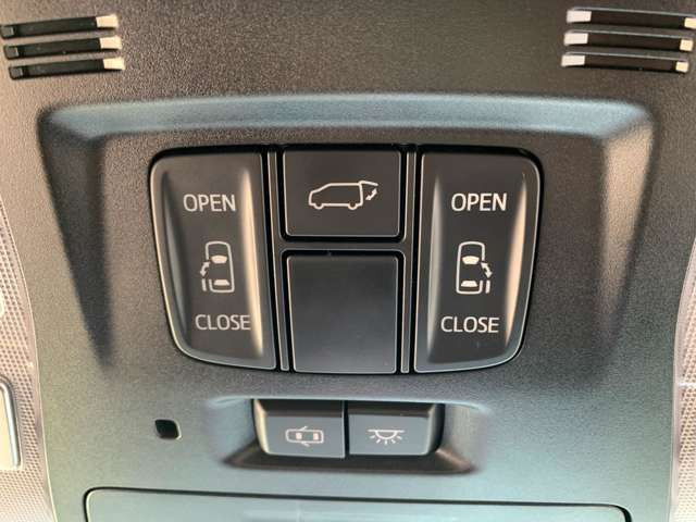 �l�C�̗����d���X���C�h�h�A�t��!�����̕���ו��Ŏ肪�ǂ����Ă����Ԃł������X���C�h�h�A�������J�Ń��N�`���ł�!!