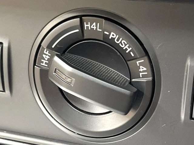 4WDのお車ですので、雪道でも安心です♪降雪地地域にお住まいの方以外にも、ウィンタースポーツが趣味の方や降雪地域へ帰省される機会がある方にもおすすめ!