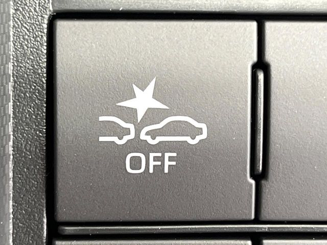 �y�X�}�[�g�A�V�X�g�z���s���ɑO���̎ԗ�����F�����A�Փ˂������Ȏ��͌x��ƃu���[�L�ŏՓˉ���Ɣ�Q�y�����A�V�X�g�B�����S�Ƀh���C�u�����y���݂��������܂��B