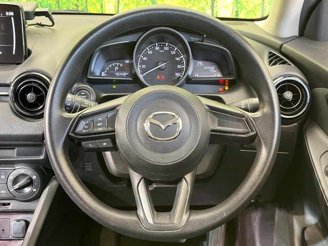 �y�X�e�A�����O�X�C�b�`�z�^�]���A�O������ڐ������炷���ƂȂ��A�I�[�f�B�I���̑��삪�\�ȕ֗��@�\!���S&���K�ȃh���C�u�����o���Ă���܂���