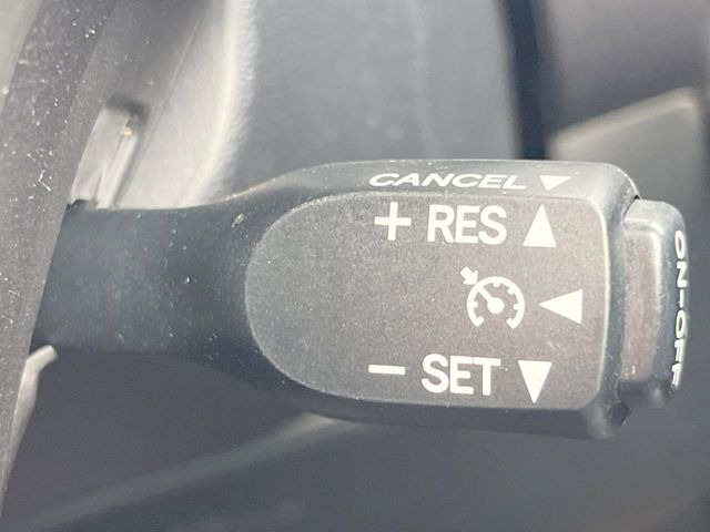 �y�N���[�Y�R���g���[���z�������H�����N���N���s�B�A�N�Z���𗣂��Ă���葬�x�ő��s���ł��A�������^�]���̕��S���y��!�����E�������ȒP�ȃX�C�b�`����Œ����ł��܂��B