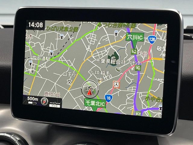 ●純正ナビ:一体感のあるナビは、高級感ある車内を演出してくれます。オーディオ機能も充実しておりますので、運転もより楽しめます♪