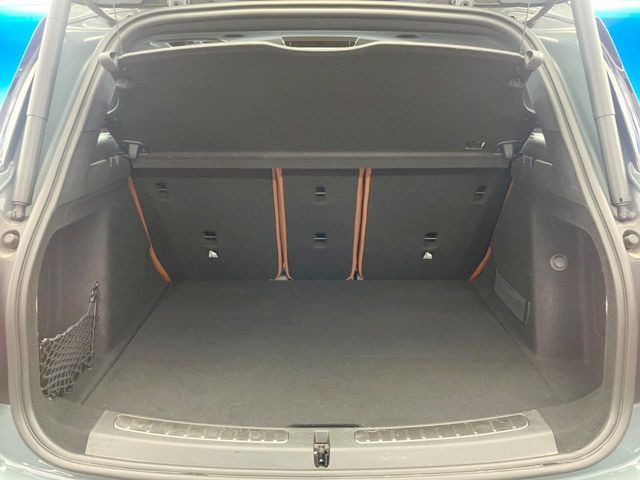 ●トランクルーム:趣味が広がる収容スペース!これだけの広さがあればお買い物やレジャーなどにも最適です!使用感も少なくきれいな状態を維持しております。