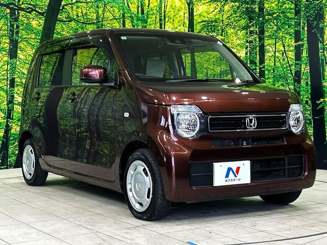 高透明度のガラス皮膜で撥水はもちろん、上質なツヤ・光沢を実現。紫外線や酸性雨から大切な愛車を保護し、色あせ・劣化を防止。「弾スプラッシュコート」、「弾プリミッサコート」からお選びいただけます。