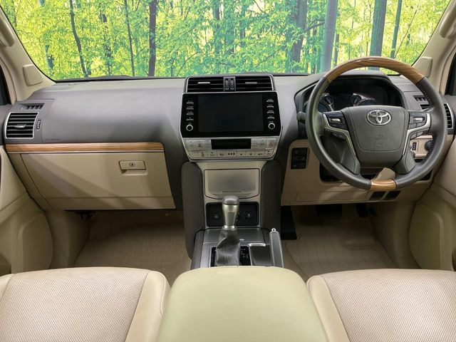 グループ総在庫数約30,000台!!全国の系列店からメーカー・車種問わずご紹介出来るので、あなたにピッタリのお車が見つかるはずです♪まずはお問い合わせ下さい☆