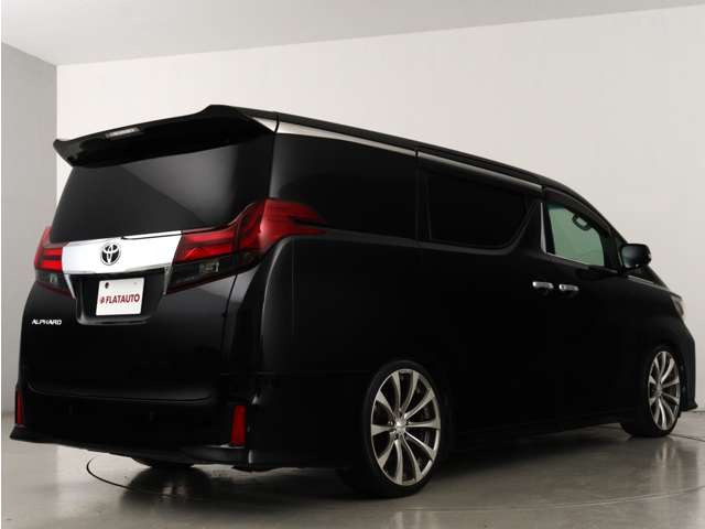 当店では、厳選された車両のみ展示しております。アルファード・ヴェルファイアに特化した専門店ならではの豊富な在庫の中から、お気に入りの一台をお探しください!