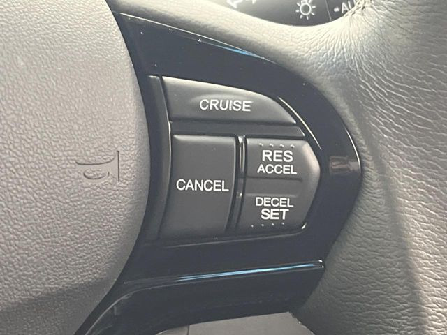 �y�N���[�Y�R���g���[���z�������H�����N���N���s�B�A�N�Z���𗣂��Ă���葬�x�ő��s���ł��A�������^�]���̕��S���y��!�����E�������ȒP�ȃX�C�b�`����Œ����ł��܂��B