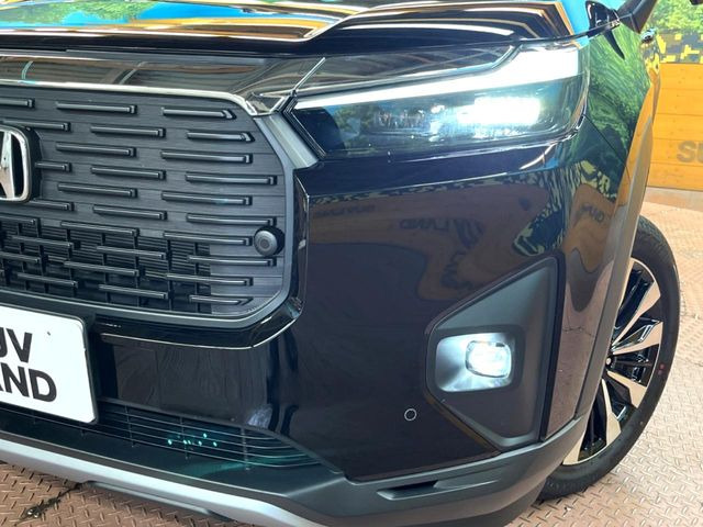 �yLED�w�b�h���C�g�z���V����ԑ��s�����ǍD�Ȏ��E���m�ۂ����S���ĉ^�]�ł��鍂�P�xLED�w�b�h���C�g�𑕔�!�_�����x�������A����d�͂��}�����Ă��܂��B