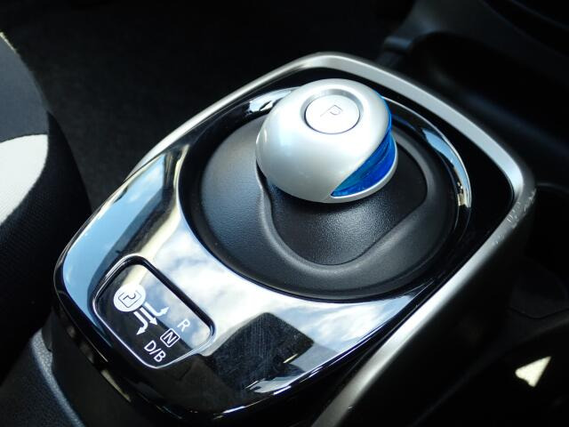 �V�t�g�m�u�̓X�����Ȃ��A���ꂢ�ȏ�Ԃł��B���ł��G��镔�������ꂢ���Ƒ�؂ɏ���Ă������Ƃ�������܂���B