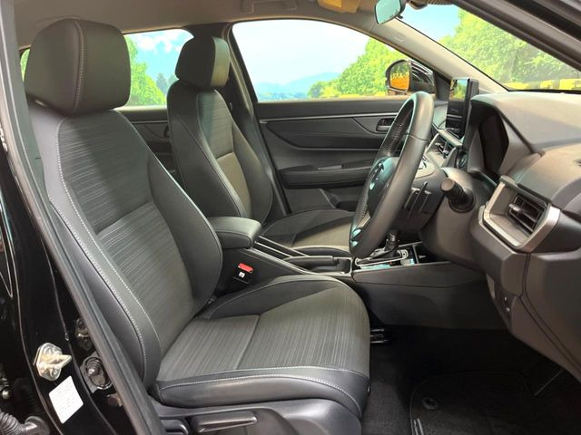 �y�n�[�t���U�[�V�[�g�z�������ƍ���S�n�𗼗������l�C�̃V�[�g���w�ʁE���ʂ̃t�@�u���b�N�f�ނ́A�ʋC���̗ǂ��⊊��ɂ����ɗD��Ă��܂��B�C���╞���ɍ��E���ꂸ���K�ɂ���肢�������܂��B