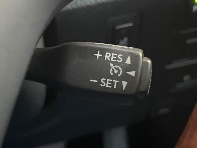 �y�N���[�Y�R���g���[���z�������H�����N���N���s�B�A�N�Z���𗣂��Ă���葬�x�ő��s���ł��A�������^�]���̕��S���y��!�����E�������ȒP�ȃX�C�b�`����Œ����ł��܂��B