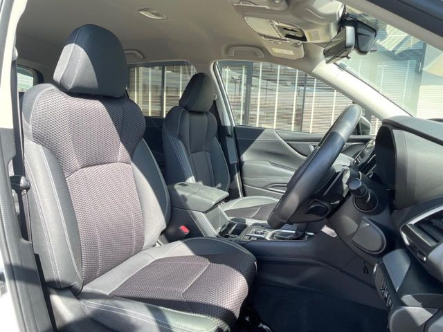 �y�n�[�t���U�[�V�[�g�z�������ƍ���S�n�𗼗������l�C�̃V�[�g���w�ʁE���ʂ̃t�@�u���b�N�f�ނ́A�ʋC���̗ǂ��⊊��ɂ����ɗD��Ă��܂��B�C���╞���ɍ��E���ꂸ���K�ɂ���肢�������܂��B