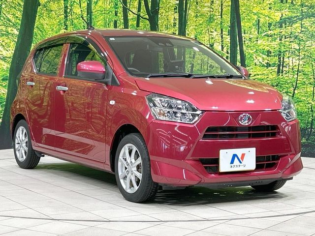 高透明度のガラス皮膜で撥水はもちろん、上質なツヤ・光沢を実現。紫外線や酸性雨から大切な愛車を保護し、色あせ・劣化を防止。「弾スプラッシュコート」、「弾プリミッサコート」からお選びいただけます。