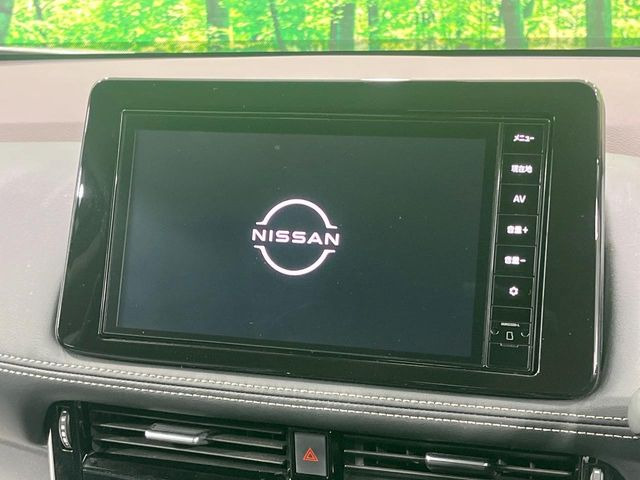 �y�����i�r�z�l�C�̏����i�r�𑕔����Ă���܂��B�i�r�̎g���₷���͂������A�I�[�f�B�I�@�\���[��!�L�����v�◷�s�͂������A�ʋ΂┃�����ȂǕ��i�̃h���C�u���y�����Ȃ�͂���