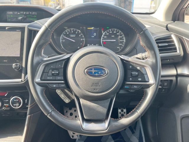 �y�����v�����X�e�A�����O�z�㎿�Ȋv���g�p���邱�ƂŁA��ɂ����������݂ƂĂ��^�]���₷���n���h���ł���