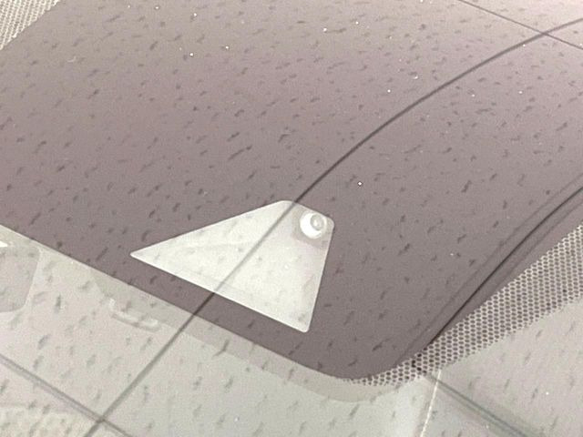 �y�C���e���W�F���g�G�}�[�W�F���V�[�u���[�L�z�t�����g�J�����őO���̎ԗ�����s�҂����m�B�Փ˂������Ȏ��͏Փ˔�Q�y���u���[�L���쓮�A�Փˉ�����T�|�[�g�B�����S�Ƀh���C�u�����y���݂��������܂��B