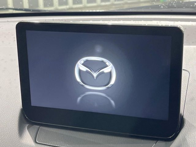 �y�}�c�_�R�l�N�g�i�r�z�ԓ��̕��͋C�Ƀ}�b�`������̌^�^�C�v�̃i�r�B�e����q�ݒ��Bluetooth�Đ����A�l�X�ȋ@�\���y���߂܂��B�����I�ȃ_�C�������삪�\�ŁA�g��������ǍD�ł��B