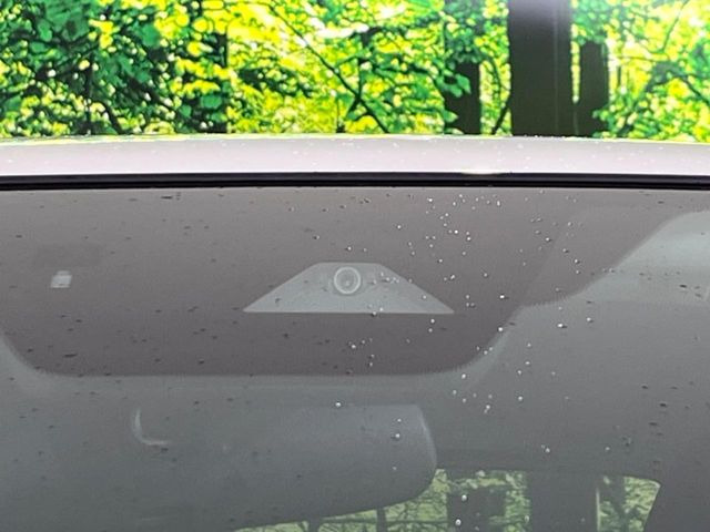 �y�X�}�[�g�V�e�B�u���[�L�T�|�[�g�z�ᑬ���s���ɑO���̎ԗ�����F�����A�Փ˂������Ȏ��͌x��ƃu���[�L�ŏՓˉ���Ɣ�Q�y�����A�V�X�g�B�����S�Ƀh���C�u�����y���݂��������܂��B