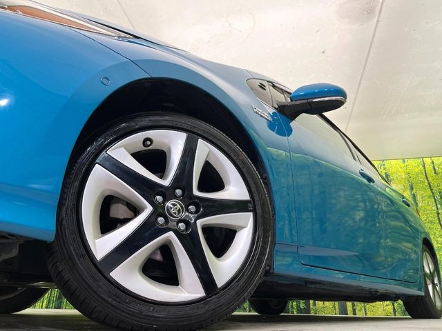 【○○インチアルミホイール】外観にマッチしたアルミホイールを装着しております。各種アルミホイールや、スタッドレスタイヤも取扱いしております。是非ご相談ください♪