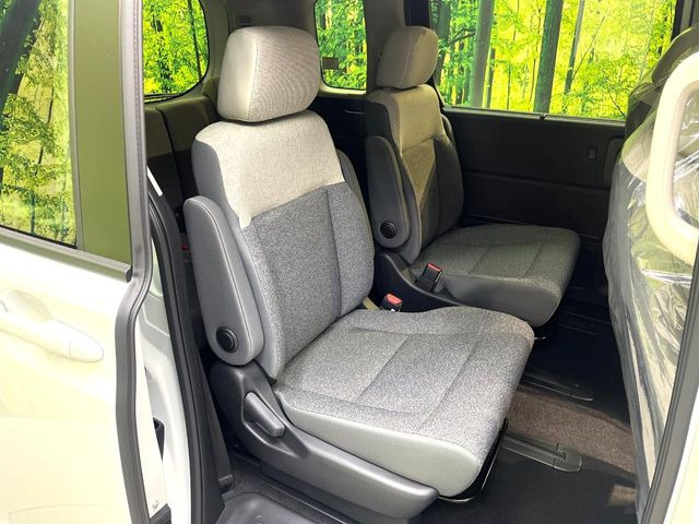 ���i���ȃI���W�i���t���A�}�b�g���I�v�V�����ɂĂ��p�ӂ��Ă���܂��B���D���ȃf�U�C����J���[�����Ԃɍ��킹�đI��ł����������Ƃ��ł��܂���