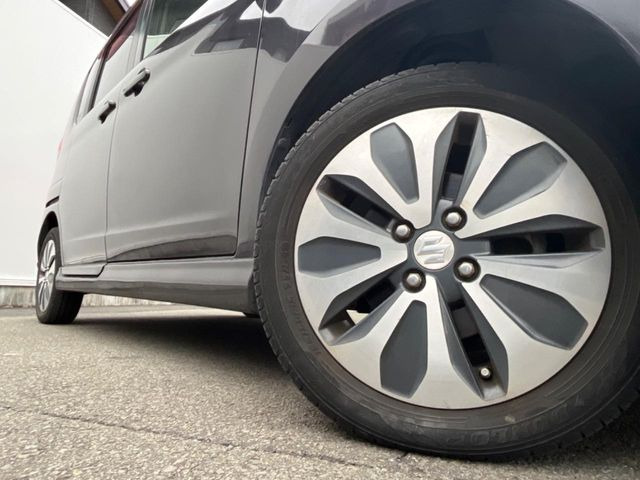 �y15�C���`�A���~�z�C�[���z�O�ςɃ}�b�`�����A���~�z�C�[���𑕒����Ă���܂��B�e��A���~�z�C�[����A�X�^�b�h���X�^�C�����戵�����Ă���܂��B���񂲑��k������