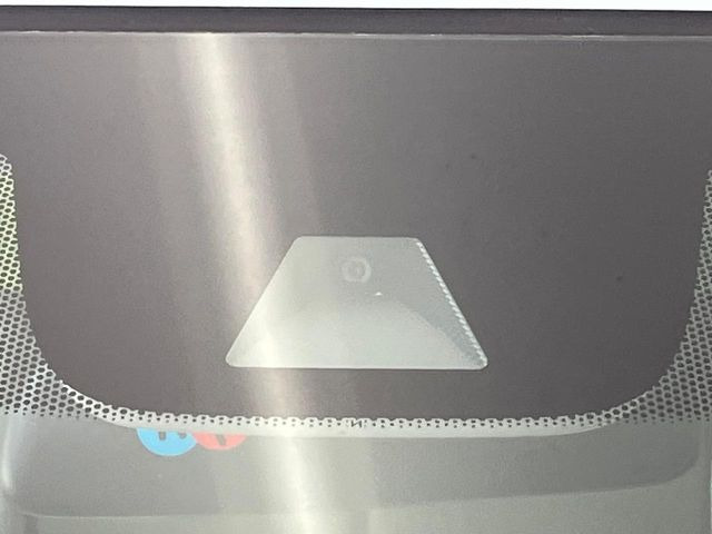 �y�z���_�Z���V���O�z���s���ɑO���̎ԗ�����F�����A�Փ˂������Ȏ��͌x��ƃu���[�L�ŏՓˉ���Ɣ�Q�y�����A�V�X�g�B�����S�Ƀh���C�u�����y���݂��������܂��B