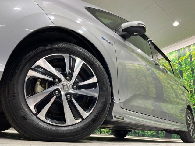 �y����15�C���`�A���~�z�C�[���z�O�ςɃ}�b�`���������A���~�z�C�[���𑕒����Ă���܂��B�e��ЊO�A���~�z�C�[����A�X�^�b�h���X�^�C�����戵�����Ă���܂��B���񂲑��k����������