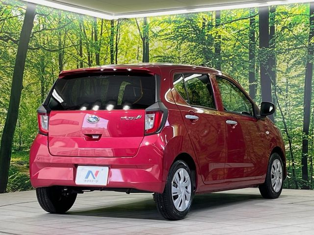 ☆全国のネクステージからお取り寄せが可能※!遠方の店舗に展示してあるクルマが気になる場合も、最寄りの店舗でご覧いただくことが可能です!是非私たちに要望をお聞かせください!※別途費用