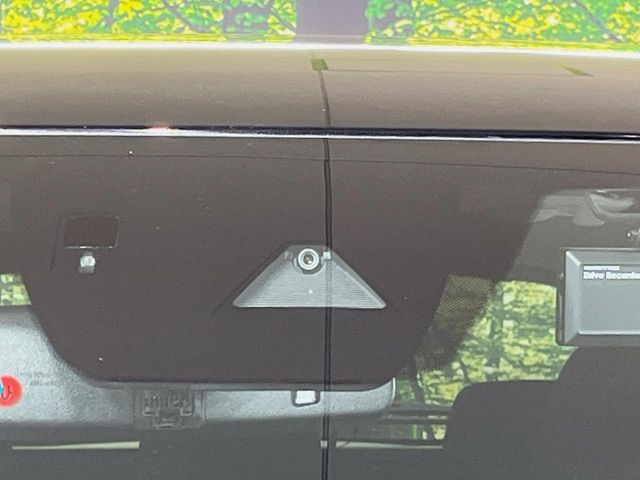 �y�X�}�[�g�V�e�B�u���[�L�T�|�[�g�z�ᑬ���s���ɑO���̎ԗ�����F�����A�Փ˂������Ȏ��͌x��ƃu���[�L�ŏՓˉ���Ɣ�Q�y�����A�V�X�g�B�����S�Ƀh���C�u�����y���݂��������܂��B