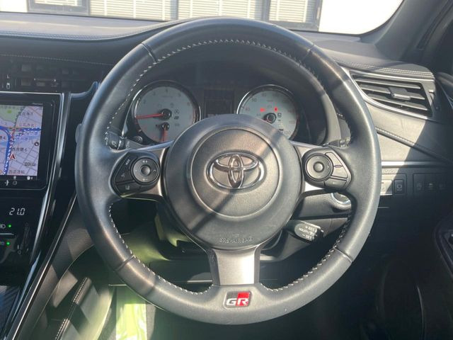 �y�����v�����X�e�A�����O�z�㎿�Ȋv���g�p���邱�ƂŁA��ɂ����������݂ƂĂ��^�]���₷���n���h���ł���