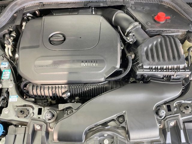 �����X�ł́A�e���[�J�[�̐�p�f�f�e�X�^�[�𓱓��B���Ǝ��i�����e�N�j�J���X�^�b�t���풓���Ă���܂��̂ŁA������̍ۂɂ����S���Ă����p���������܂��B