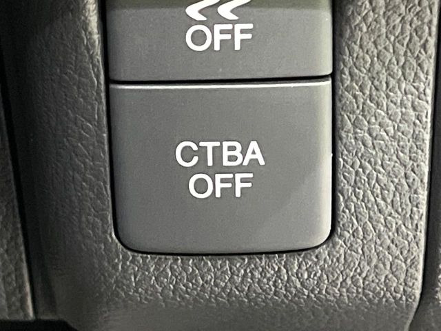 �y�V�e�B�u���[�L�A�N�e�B�u�V�X�e���z�ᑬ���s���ɑO���̎ԗ�����F�����A�Փ˂������Ȏ��͌x��ƃu���[�L�ŏՓˉ���Ɣ�Q�y�����A�V�X�g�B�����S�Ƀh���C�u�����y���݂��������܂��B