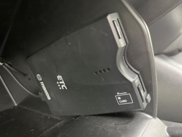 【ETC】高速道路の料金所をストレスなく通過!話題のスポットやサービスエリアに多い「スマートIC」利用時は必須のアイテムです。当店でセットアップを実施、ご納車当日からすぐにご利用いただけます!