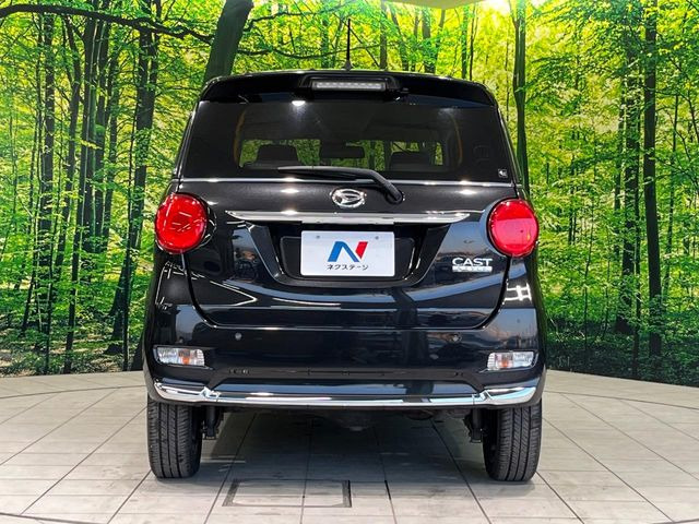 安心の最長10年・走行無制限保証(有償)をご用意。保証内容も充実はもちろん、無料点検&オイル交換や、年中無休の全国・24時間ロードサービスも付帯されておりますのでご安心下さい。