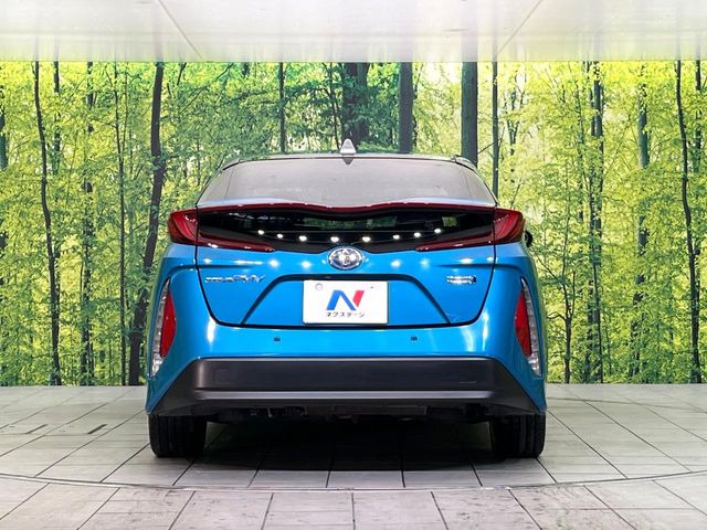 安心の最長10年・走行無制限保証(有償)をご用意。保証内容も充実はもちろん、無料点検&オイル交換や、年中無休の全国・24時間ロードサービスも付帯されておりますのでご安心下さい。