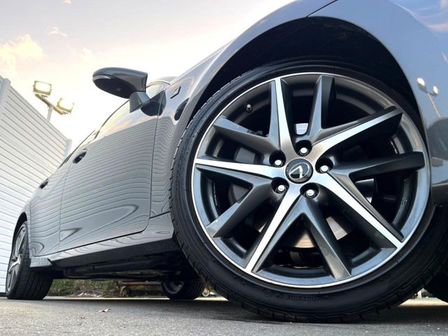 �y����19�C���`�A���~�z�C�[���z�O�ςɃ}�b�`���������A���~�z�C�[���𑕒����Ă���܂��B�e��ЊO�A���~�z�C�[����A�X�^�b�h���X�^�C�����戵�����Ă���܂��B���񂲑��k����������