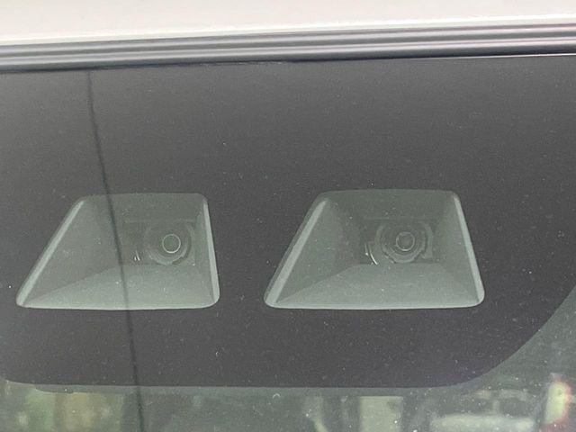 �y�X�}�[�g�A�V�X�g�z���s���ɑO���̎ԗ�����F�����A�Փ˂������Ȏ��͌x��ƃu���[�L�ŏՓˉ���Ɣ�Q�y�����A�V�X�g�B�����S�Ƀh���C�u�����y���݂��������܂��B