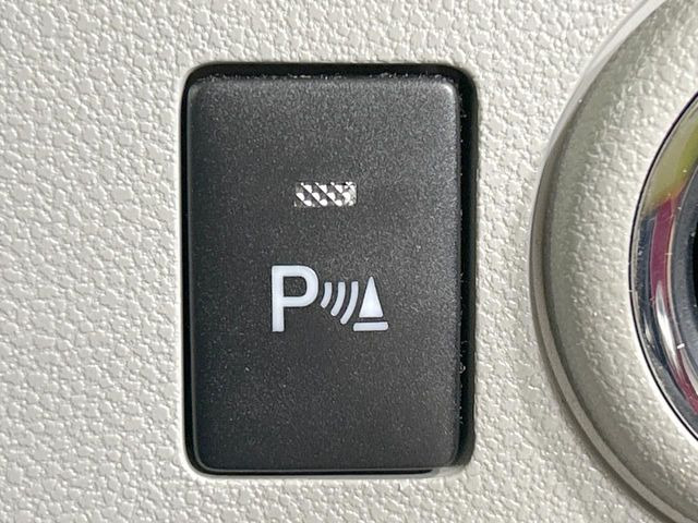 【コーナーセンサー】バンパーに付いたセンサーが障害物を検知!一定の距離に近づくとアラートで教えてくれます♪狭い駐車スペースや車庫入れ時も安心ですね☆