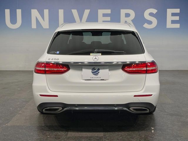 ●当店では第三者機関による車両品質鑑定を導入し、修復歴車を排除。鑑定書が発行されますので、ぱっと見ただけでは分からない箇所まで納得した上でご検討いただけます。※一部未実施の場合がございます。