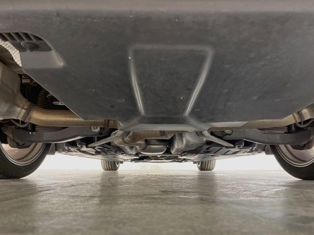 ●当店では、各メーカーの専用診断テスターを導入。国家資格を持つテクニカルスタッフも常駐しておりますので、万が一の際にも安心してご利用いただけます。