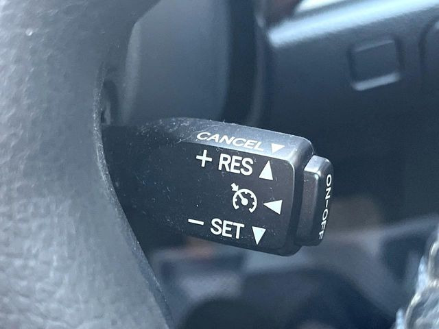 �y�N���[�Y�R���g���[���z�������H�����N���N���s�B�A�N�Z���𗣂��Ă���葬�x�ő��s���ł��A�������^�]���̕��S���y��!�����E�������ȒP�ȃX�C�b�`����Œ����ł��܂��B