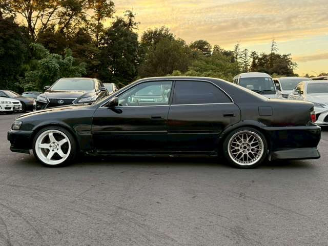 ���X�݌ɂ͊O���A�����N���[�j���O��ɓW�����A�����Ď��̏C�����̗L���A���[�^�[��������̗L������O�ҋ@�ւɂ�錟����S����{���Ă���܂��B�Ԍ��A�����A����h�������ЂőΉ��ł��܂��̂ł����S���������B