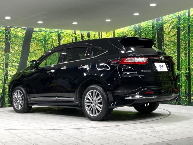 ☆全国のネクステージからお取り寄せが可能※!遠方の店舗に展示してあるクルマが気になる場合も、最寄りの店舗でご覧いただくことが可能です!是非私たちに要望をお聞かせください!※別途費用