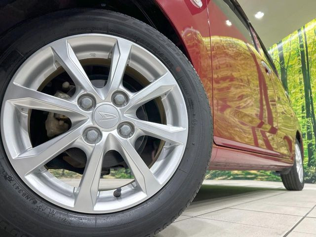 【純正14インチアルミホイール】外観にマッチした純正アルミホイールを装着しております。各種社外アルミホイールや、スタッドレスタイヤも取扱いしております。是非ご相談くださ