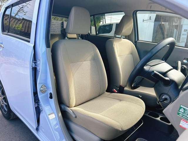 お客様のご予算帯に合わせたお車を常時100台以上取り揃えています!当社のスタッフがお客様のお車選びをしっかりサポートしご提案させていただきます!