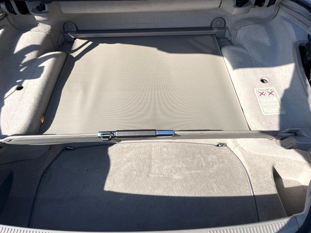 ���i�̂���������ʋ΁A���}���ɏ\���ȉ׎��X�y�[�X���m�ۂ��Ă���܂��B