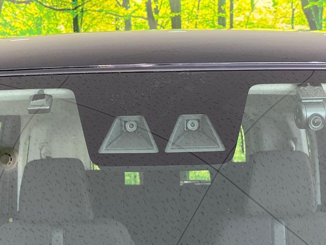 �y�X�}�[�g�A�V�X�g�z���s���ɑO���̎ԗ�����F�����A�Փ˂������Ȏ��͌x��ƃu���[�L�ŏՓˉ���Ɣ�Q�y�����A�V�X�g�B�����S�Ƀh���C�u�����y���݂��������܂��B