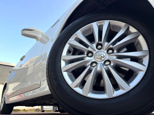 �y16�C���`�A���~�z�C�[���z�O�ςɃ}�b�`�����A���~�z�C�[���𑕒����Ă���܂��B�e��A���~�z�C�[����A�X�^�b�h���X�^�C�����戵�����Ă���܂��B���񂲑��k����������