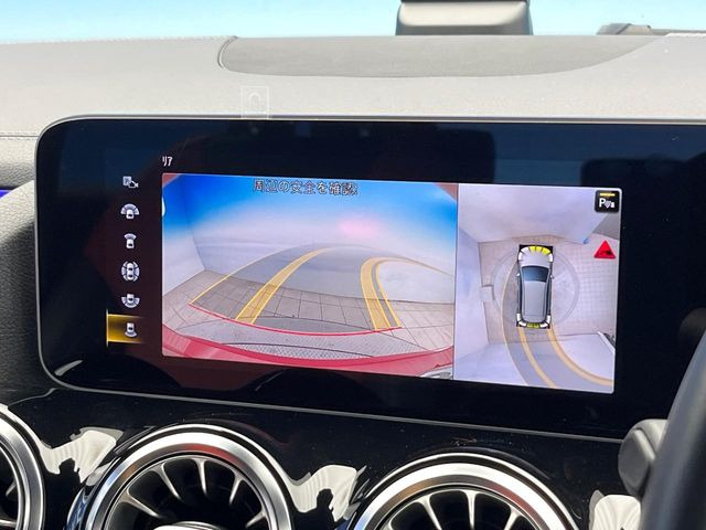 ���p�m���~�b�N�r���[���j�^�[:��p�̃J�����ɂ��A�ォ�猩���낵���悤�Ȏ��_��360�x�N���}�̎��͂��m�F���邱�Ƃ��ł��܂������p�������m�F���₷���A�����ꏊ�ł̐؂�Ԃ��⒓�Ԃ��X���[�Y�ɍs���܂��B