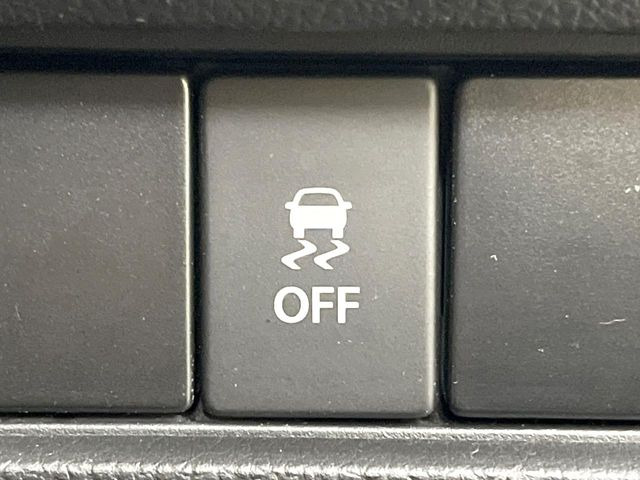 �y������h�~���u�z�ԗ��̉���������m����ƁA�����I�Ɏԗ��̐i�s������ۂ悤�Ɏԗ��𐧌䂵�܂��B�J�̓��ȂǊ���₷���H�ʏ󋵂ł����S�ȉ^�]���\�ł��B